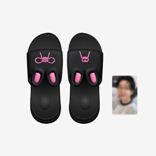 Stray Kids <dominATE : celebrATE> Merch (DWAEKKI SLIDES by Changbin)