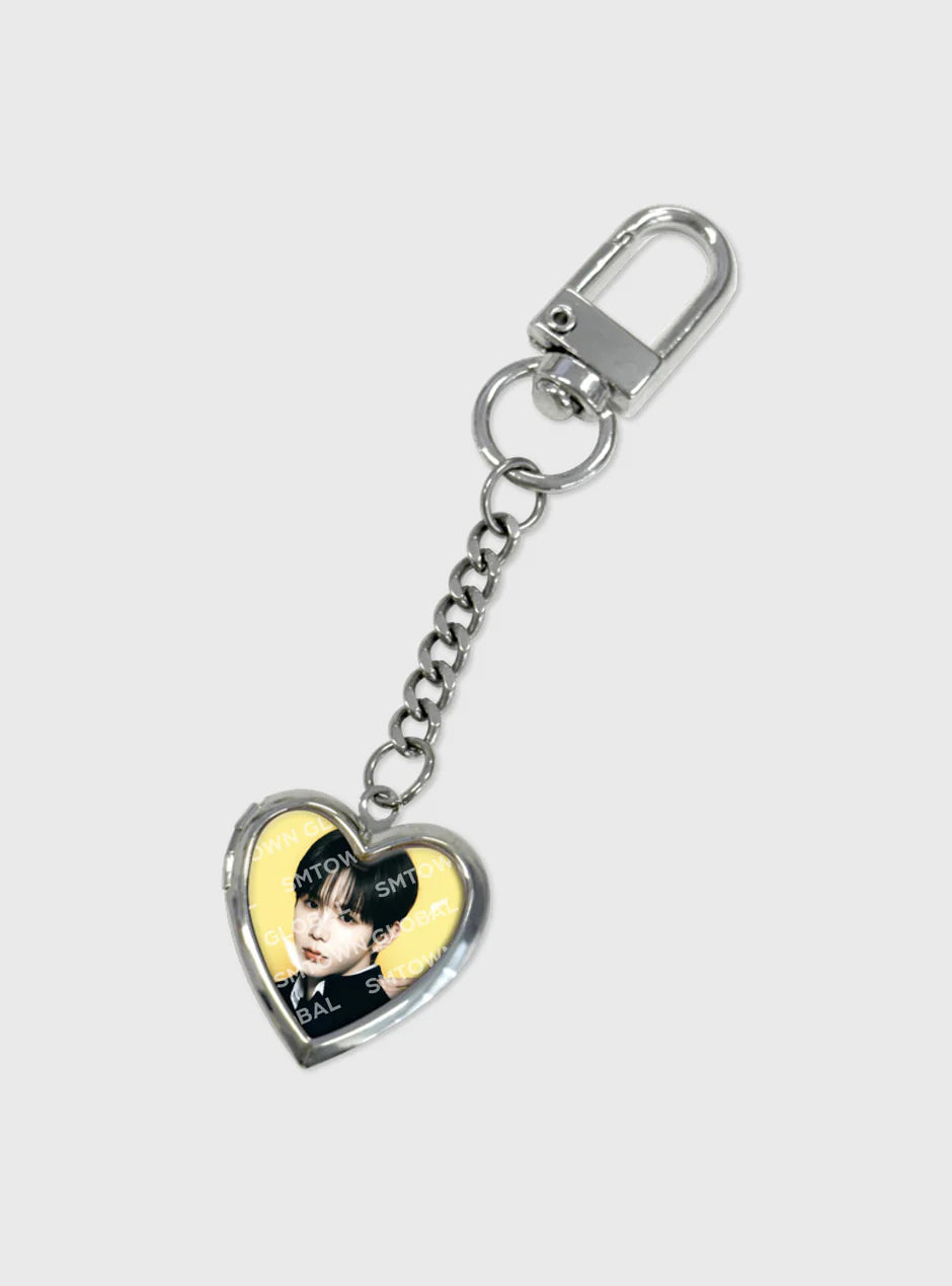 RIIZE - RIIZE 'HUG' SPECIAL MD MIRROR KEY HOLDER